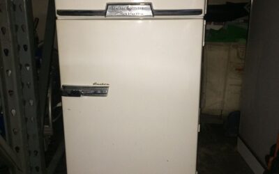 Vintage GE Fridge